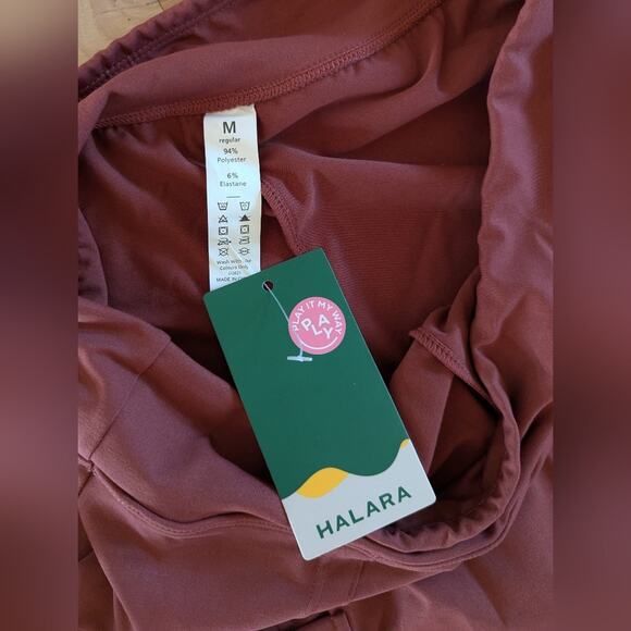 NWT Halara Buckle Skirt Size Medium - Picture 4 of 5